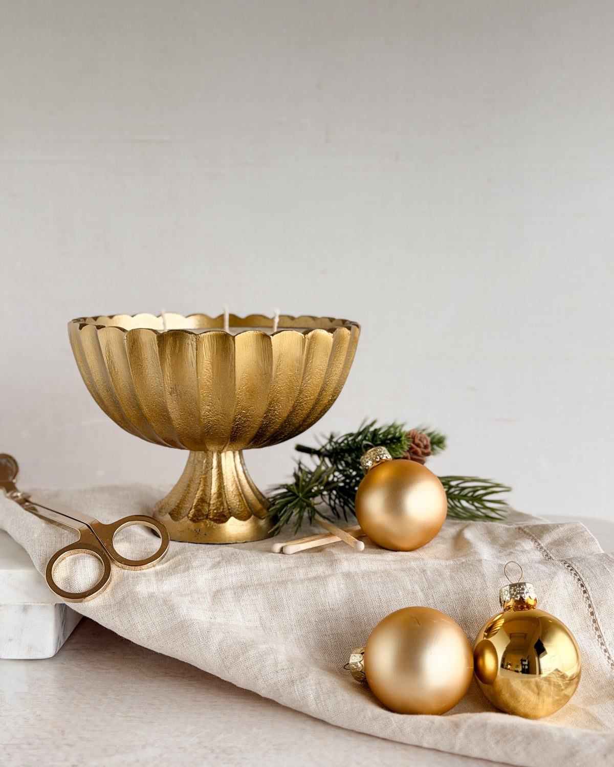The Gold Compote | 14 oz Triple-Wick Holiday Candle