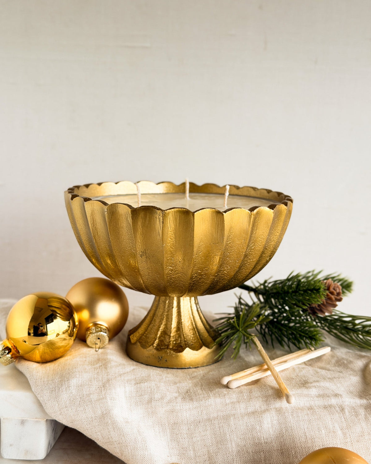 The Gold Compote | 14 oz Triple-Wick Holiday Candle